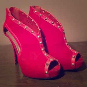 Dollhouse Peep Toes